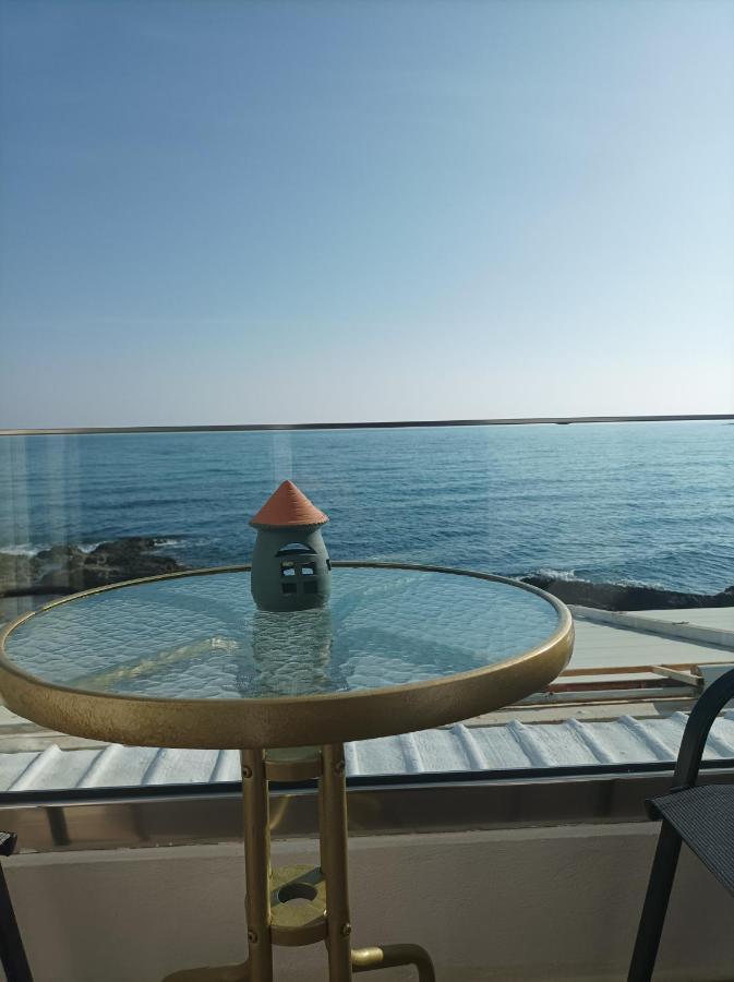 Beachfront Apartment Rethymnon Exterior foto